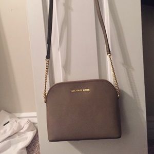 Michale Kors Cindy Crossbody